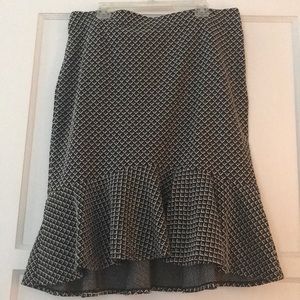 Black and white Max Studio skirt